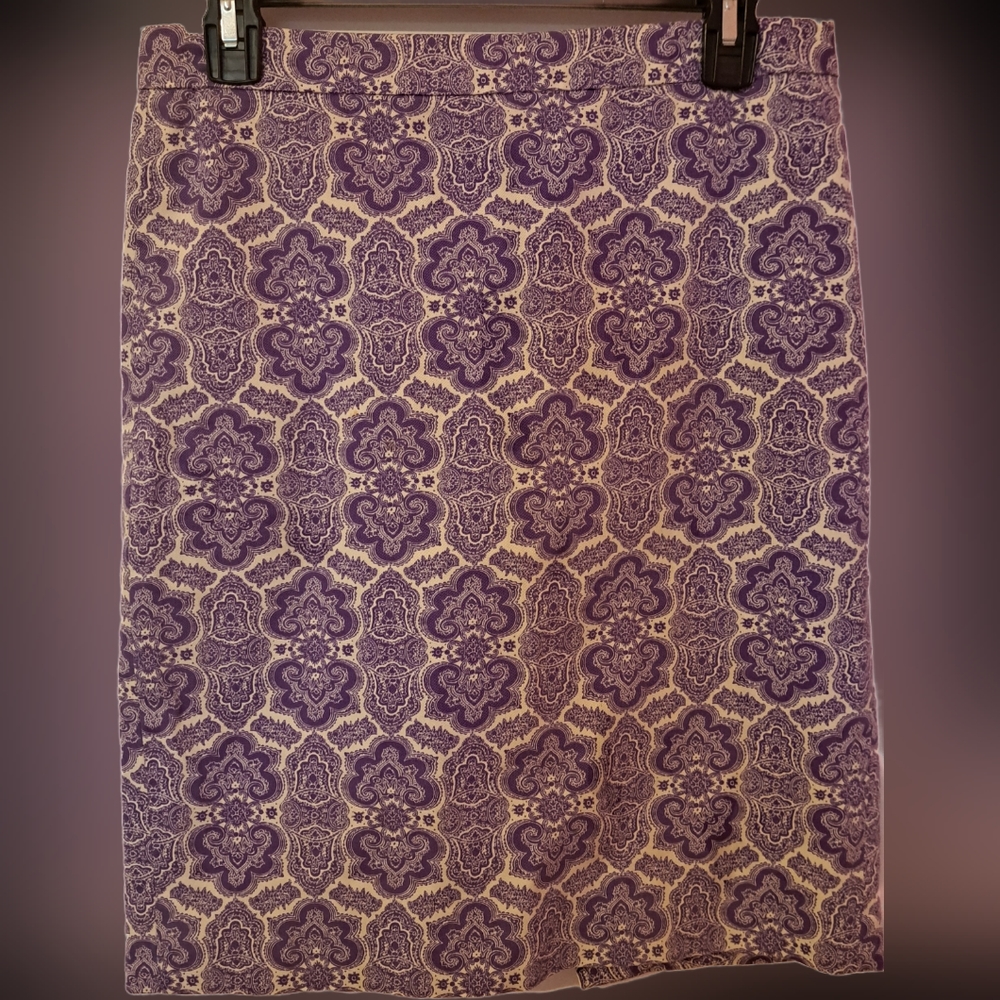 J Crew No 2 pencil skirt size 2 purple and cream paisley